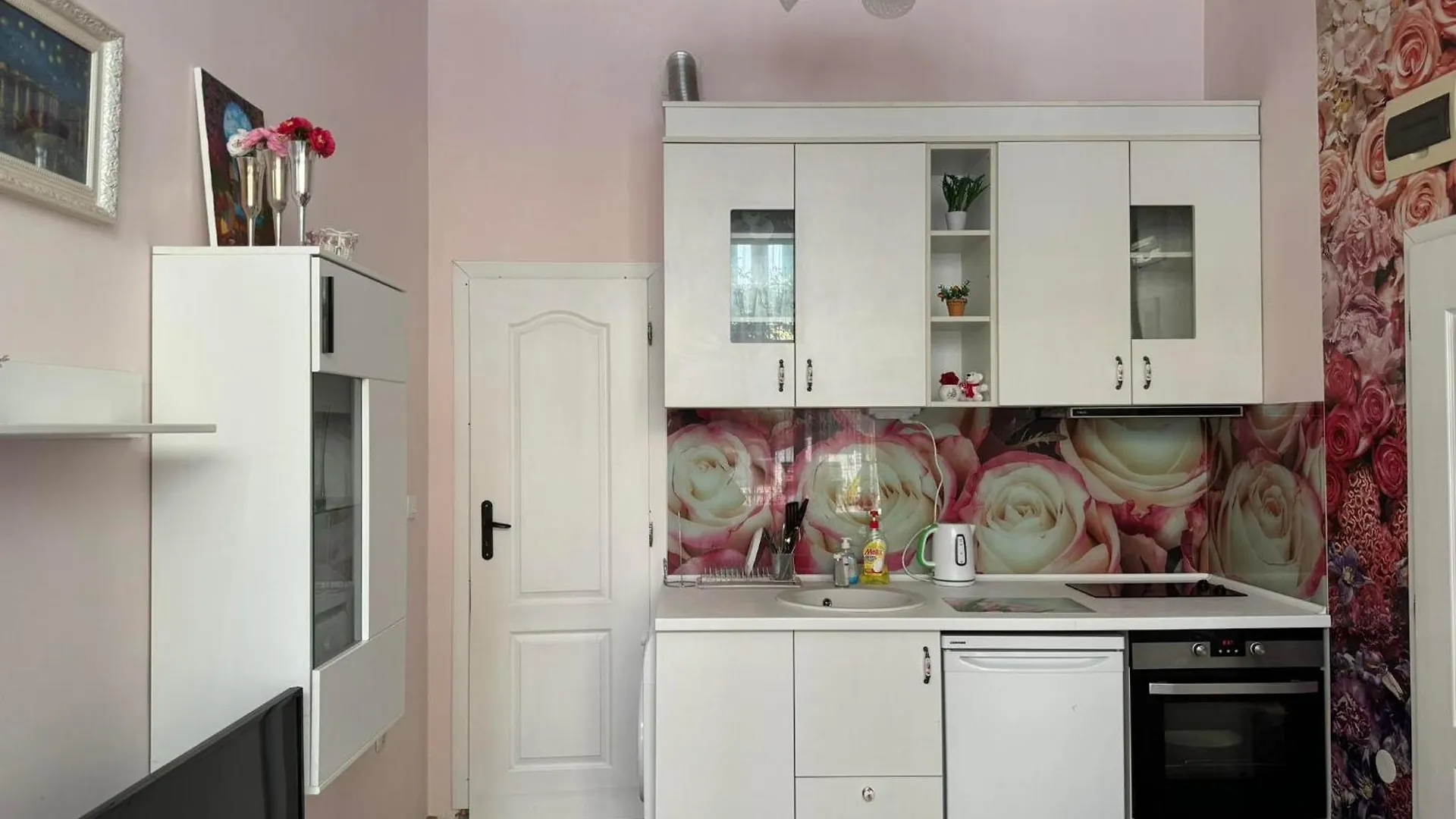 Roses Apartment Sofia