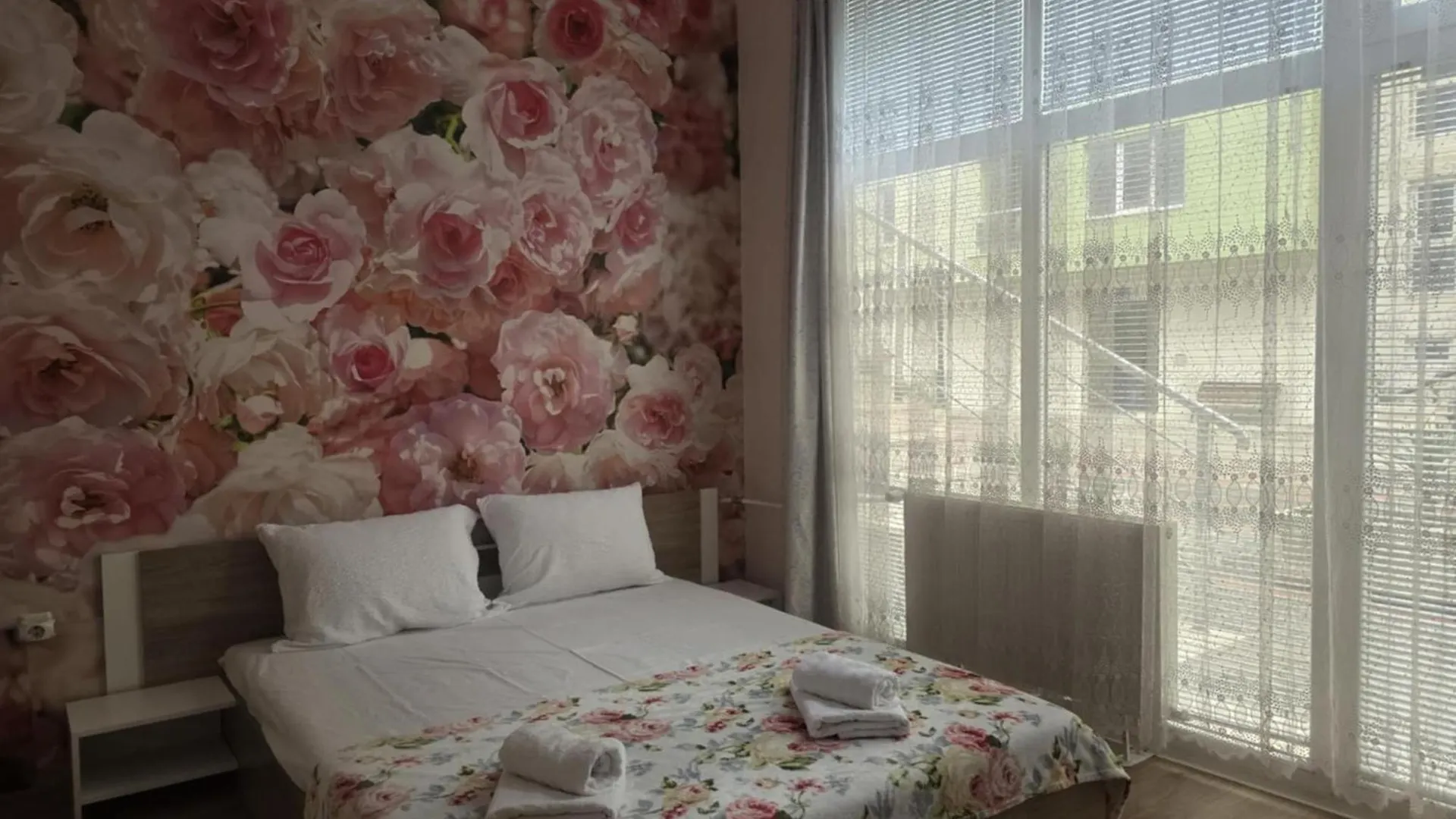 Roses Apartment Sofia